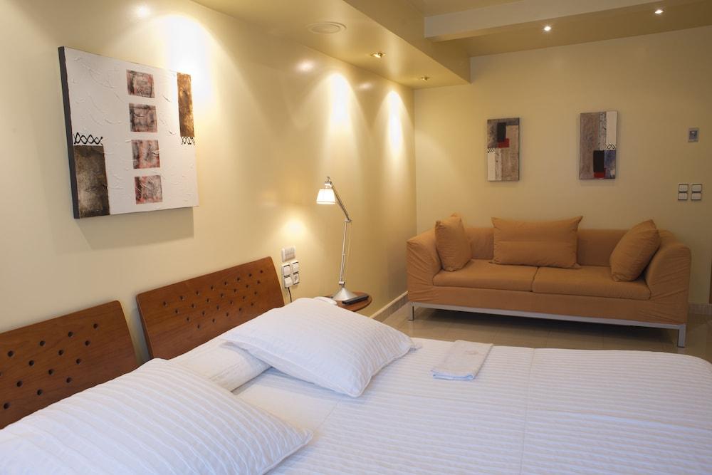 A Casa Canut Hotel Gastronomic Les Escaldes Bagian luar foto A room at the hotel